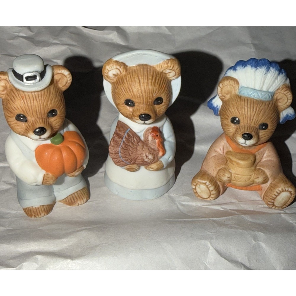 Vintage HOMCO 3 Pc Ceramic Bear Figurines Pilgrim & Indian Thanksgiving 1980s
